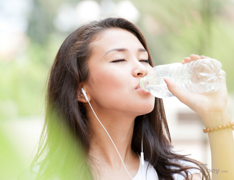 Những thời điểm cần uống nước để da mặt luôn mướt mịn