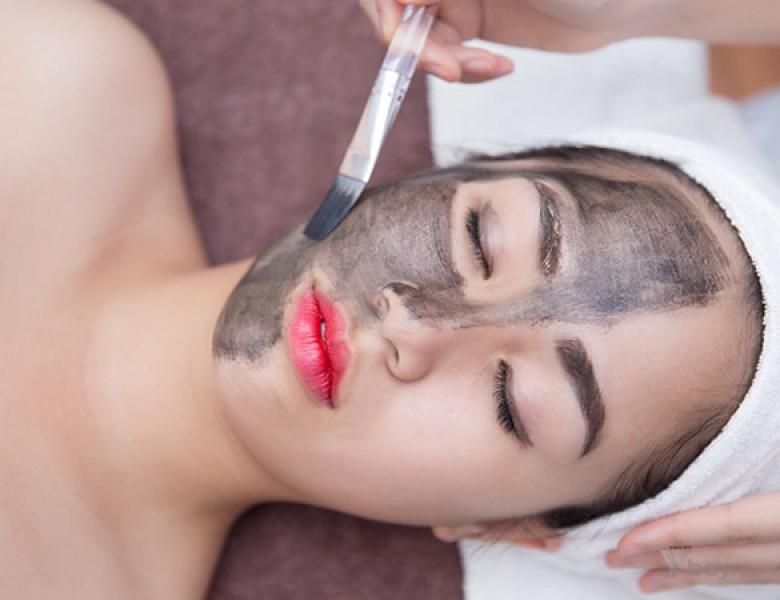 Than hoạt tính và các tác dụng đặc biệt đối với việc làm trắng và trẻ hóa làn da